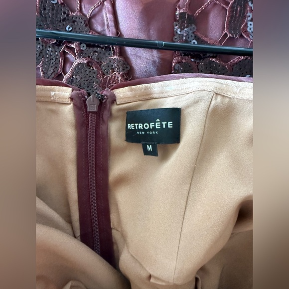 Retrofête — Karter Lace Dress - Picture 8 of 8